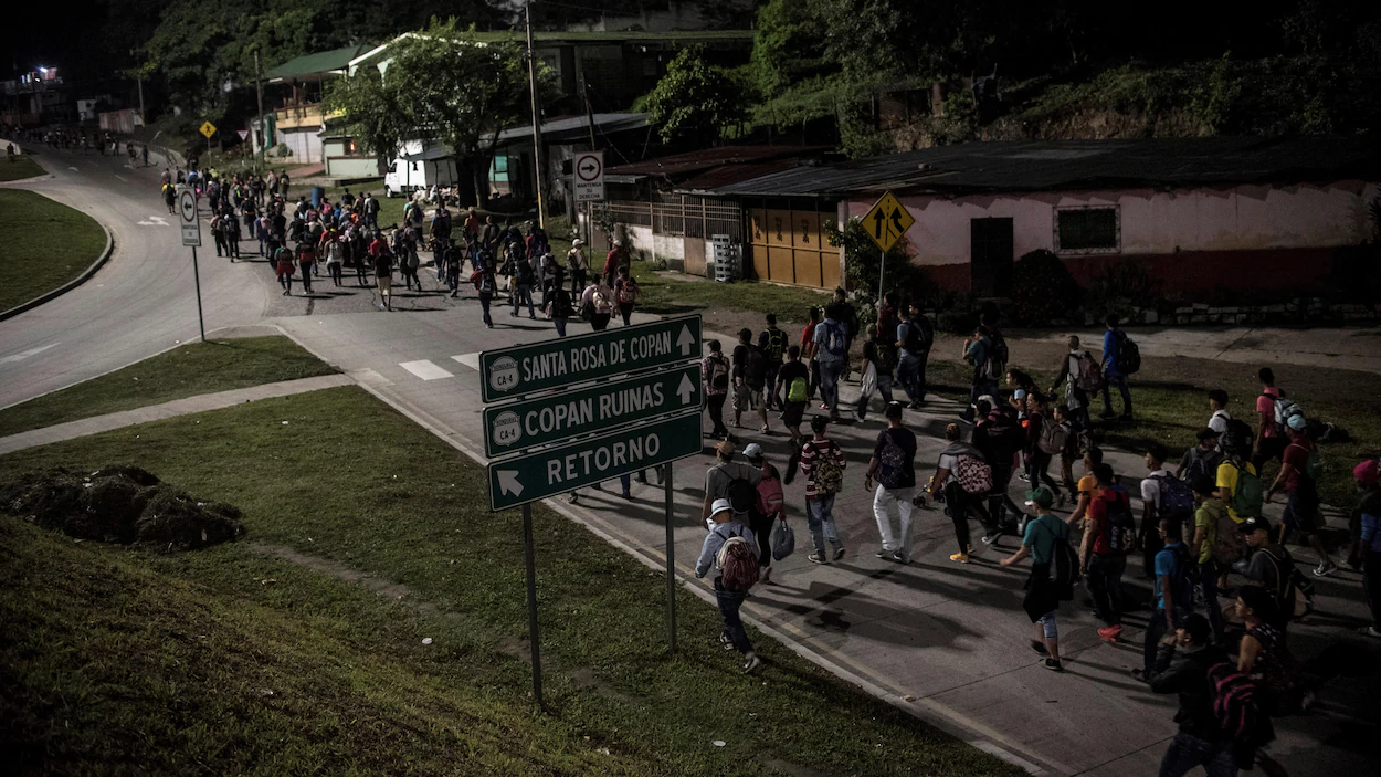 Une nouvelle caravane de migrants honduriens se dirige vers les États-Unis